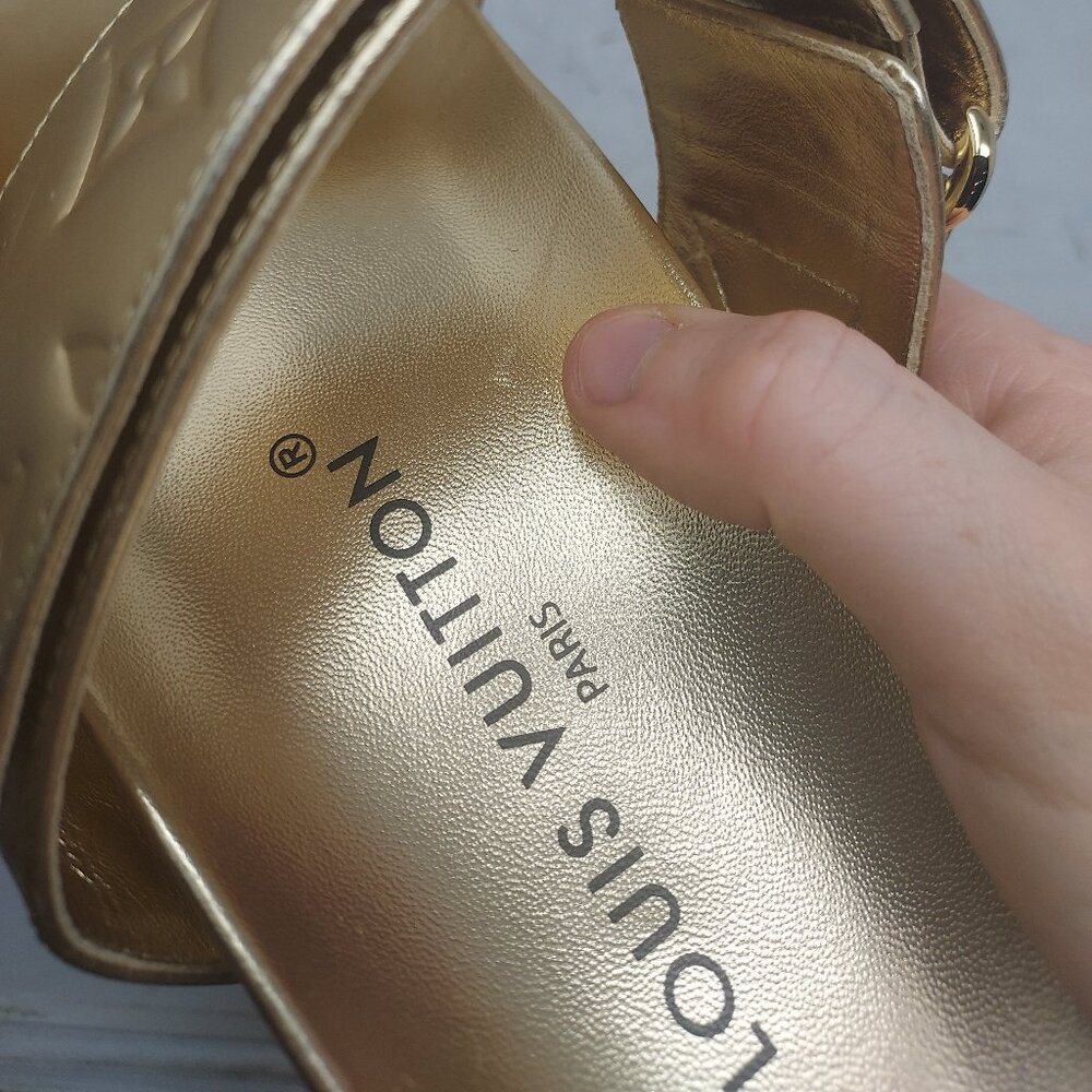 Louis Vuitton Gold Buckle Bom Dia Monogram Flat Slide Sandal - Picture 4 of 14